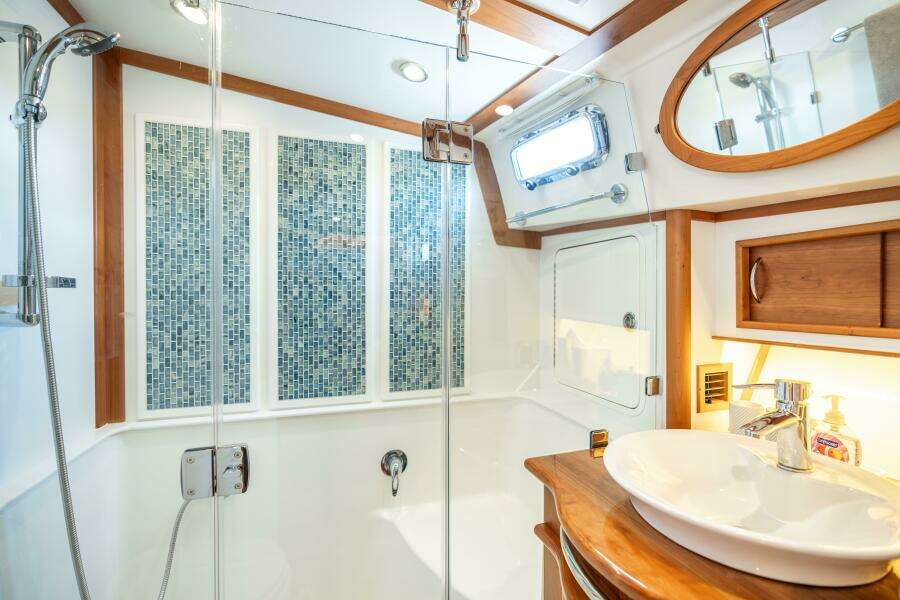 Gracious 48ft Sabre Yacht For Sale