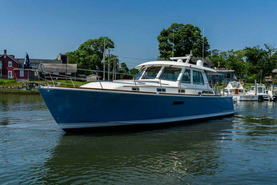 Gracious 48ft Sabre Yacht For Sale