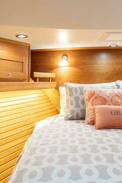 Gracious 48ft Sabre Yacht For Sale
