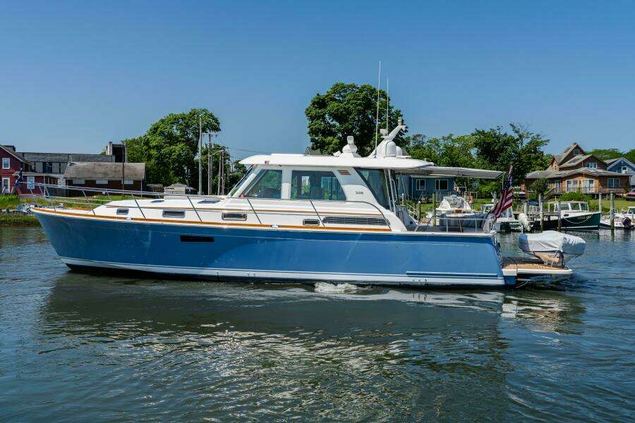 Gracious 48ft Sabre Yacht For Sale