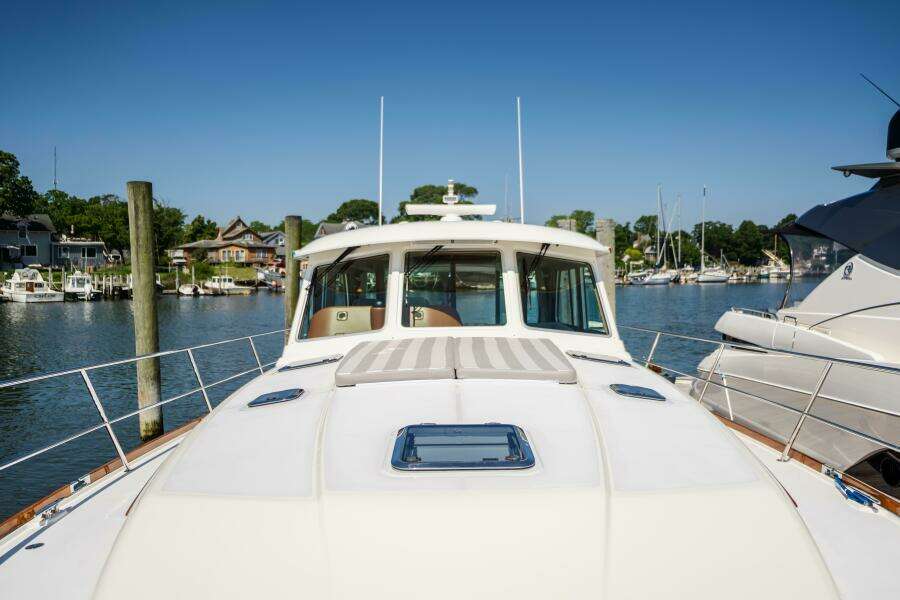 Gracious 48ft Sabre Yacht For Sale