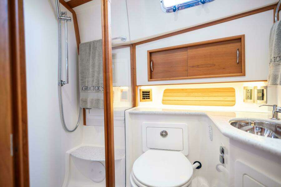 Gracious 48ft Sabre Yacht For Sale