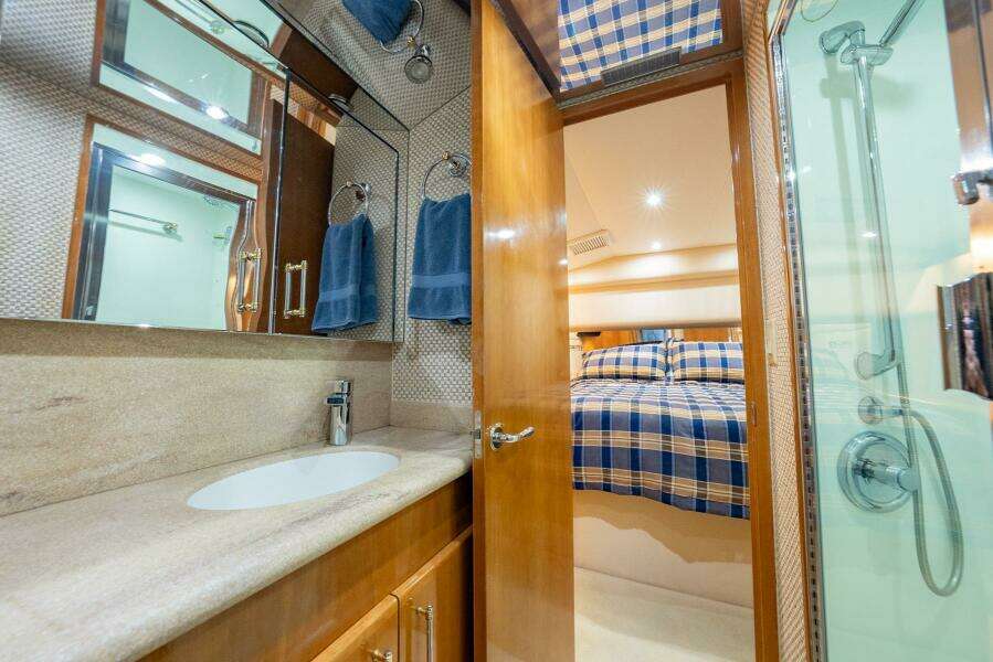 FORTITUDE 50ft Hatteras Yacht For Sale