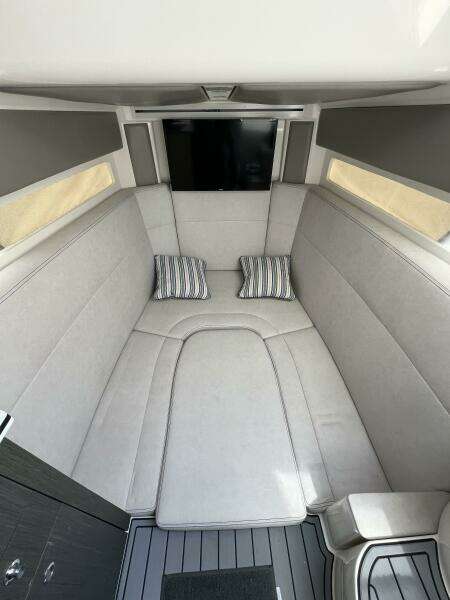 2023 SeaVee 450Z Cabin