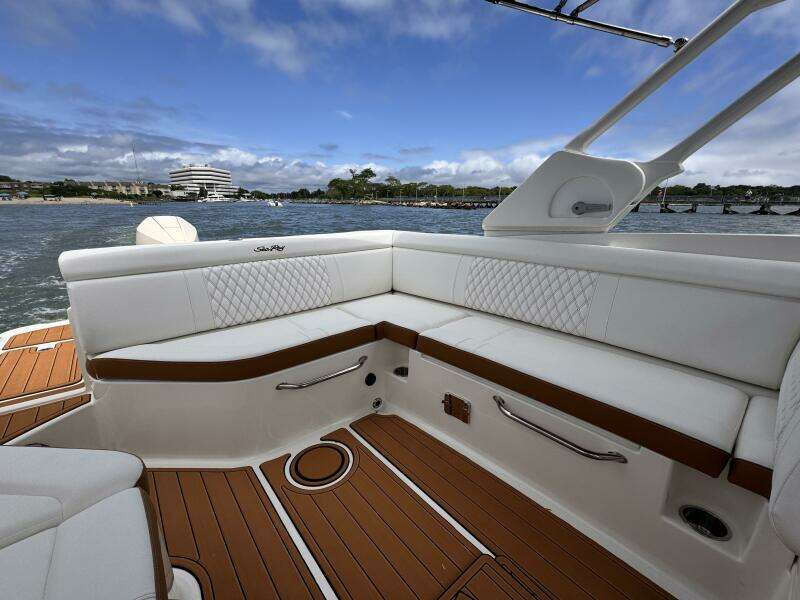 27ft Sea Ray Yacht For Sale