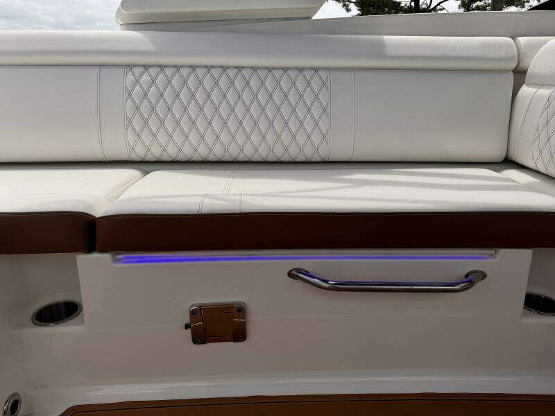 27ft Sea Ray Yacht For Sale