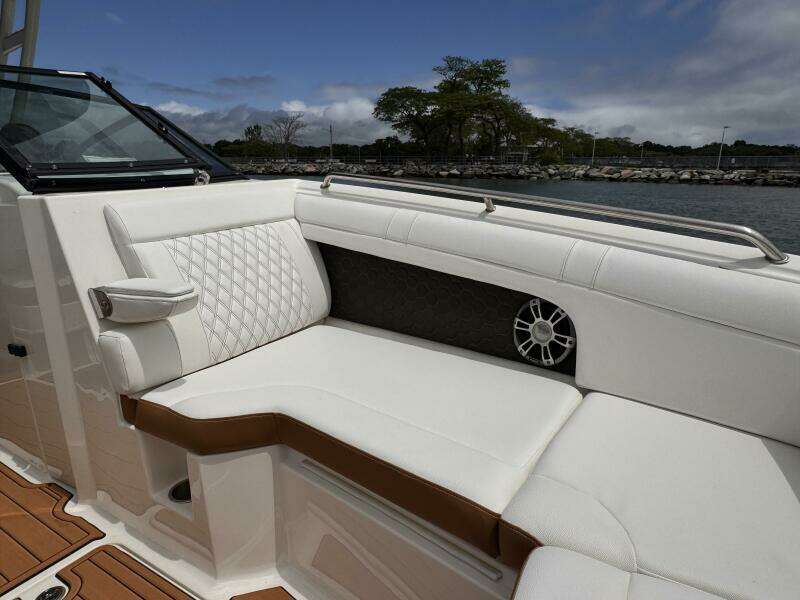 27ft Sea Ray Yacht For Sale