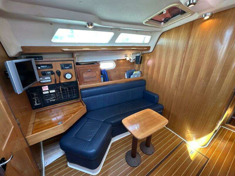 Flagship 35ft Catalina Yacht For Sale