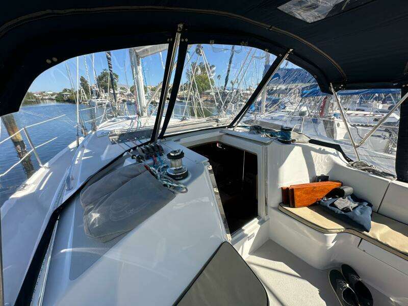 Flagship 35ft Catalina Yacht For Sale