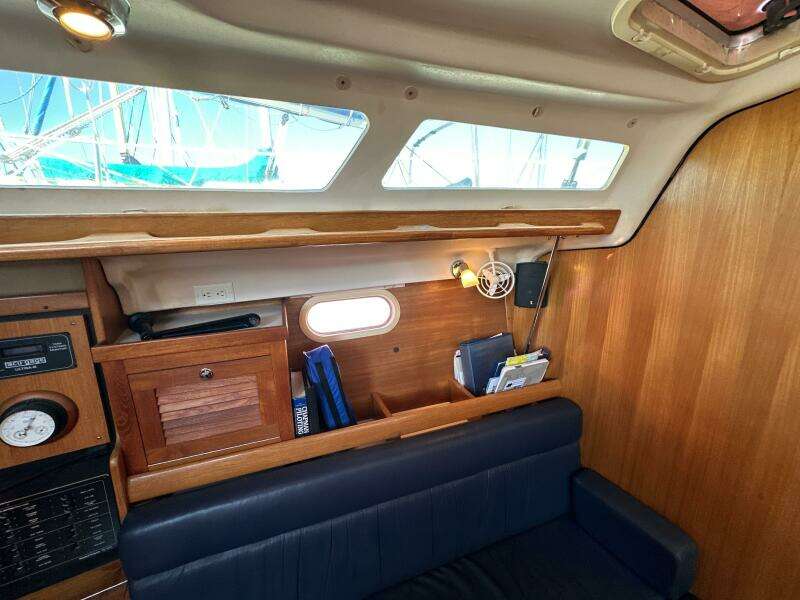 Flagship 35ft Catalina Yacht For Sale