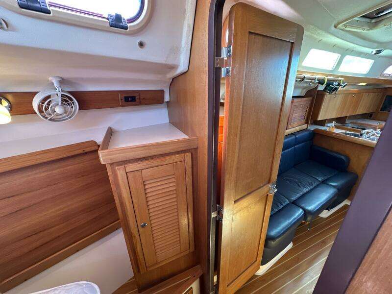 Flagship 35ft Catalina Yacht For Sale