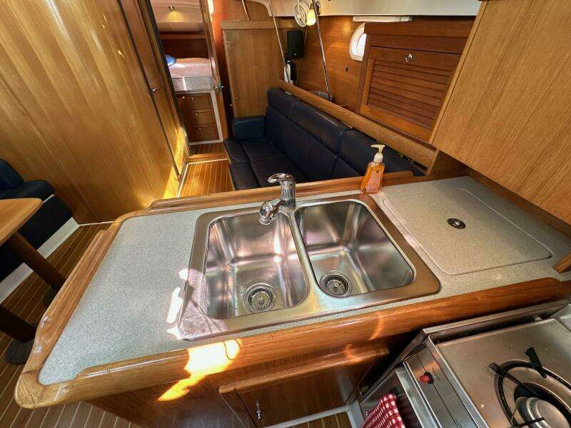 Flagship 35ft Catalina Yacht For Sale