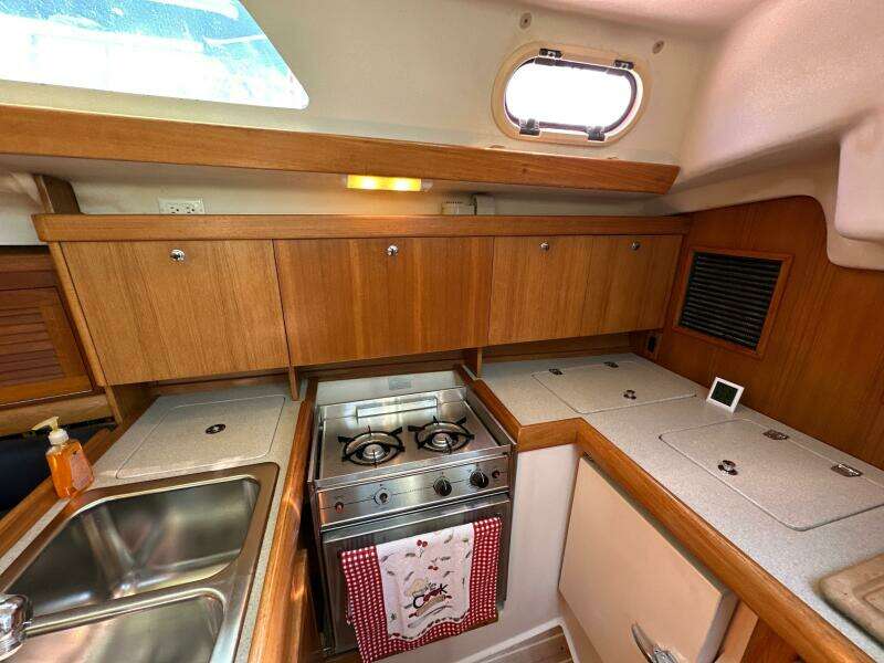 Flagship 35ft Catalina Yacht For Sale