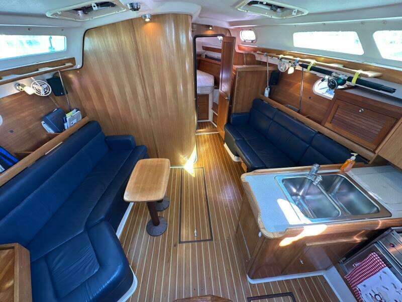 Flagship 35ft Catalina Yacht For Sale