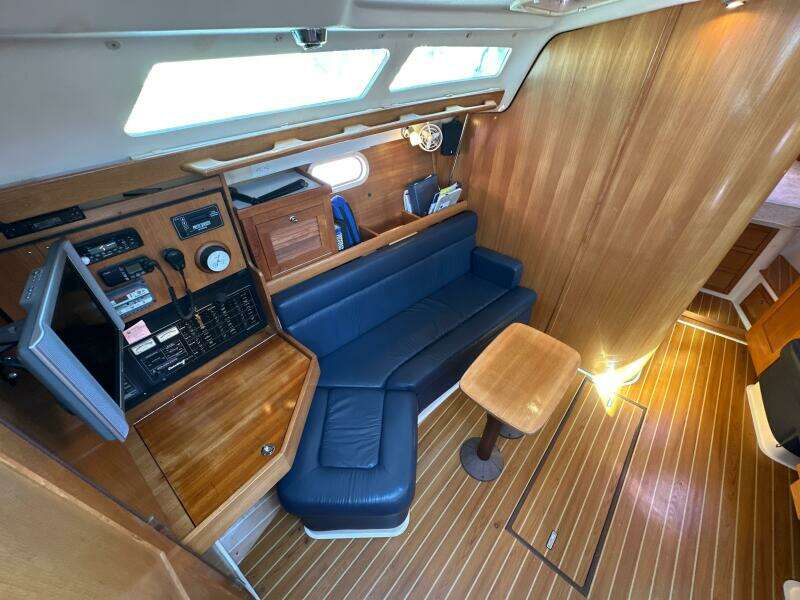Flagship 35ft Catalina Yacht For Sale