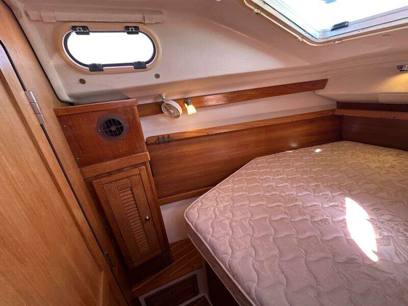 Flagship 35ft Catalina Yacht For Sale