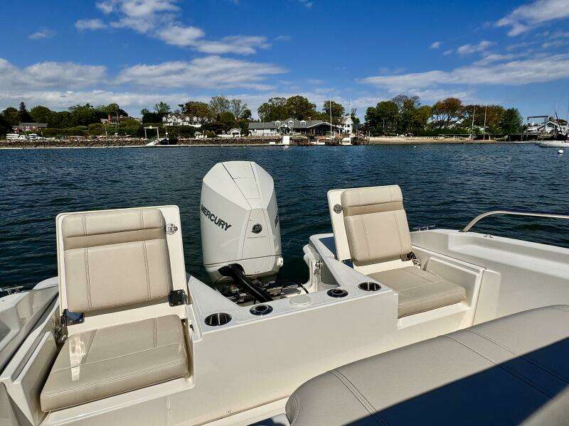 22ft Boston Whaler Yacht For Sale