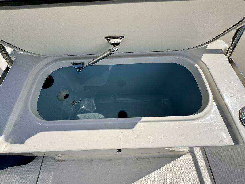 22ft Boston Whaler Yacht For Sale