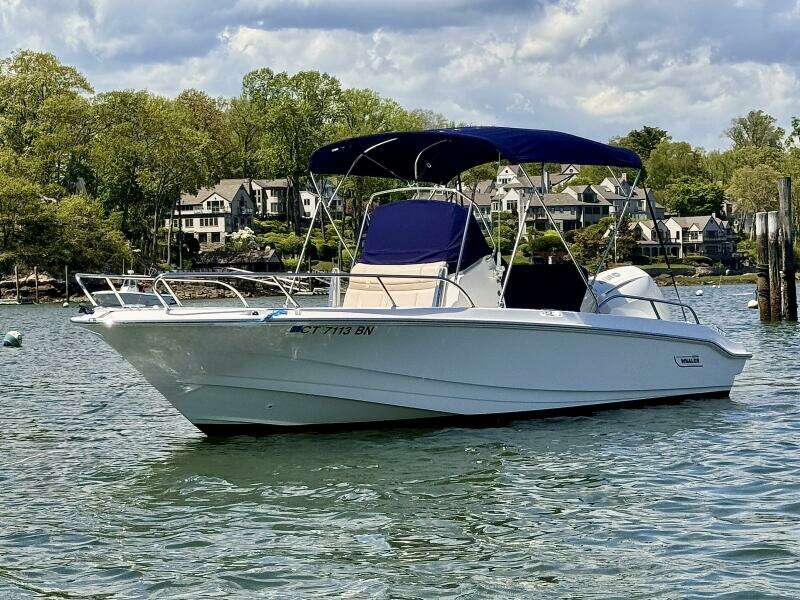 22ft Boston Whaler Yacht For Sale