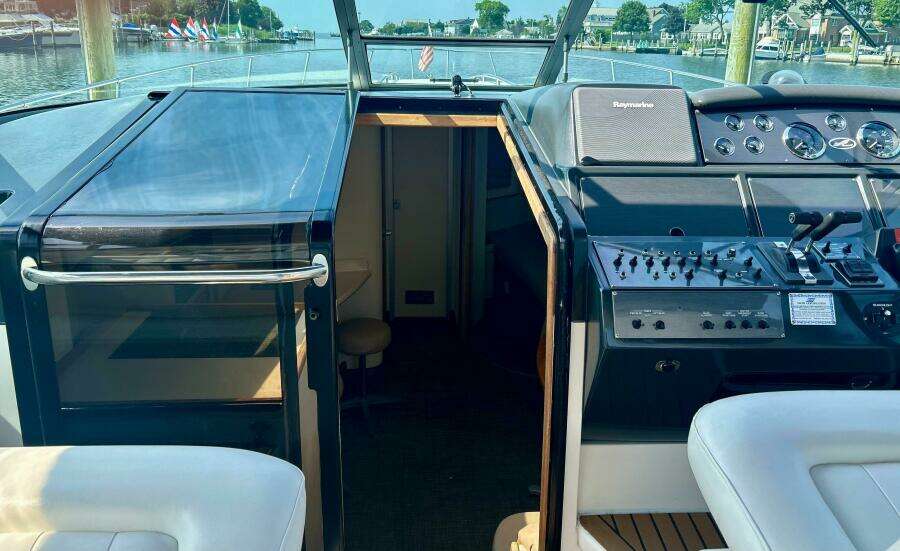 40ft Sea Ray Yacht For Sale