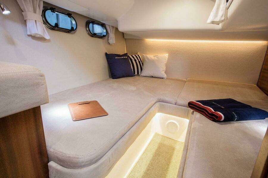43ft Nimbus Yacht For Sale