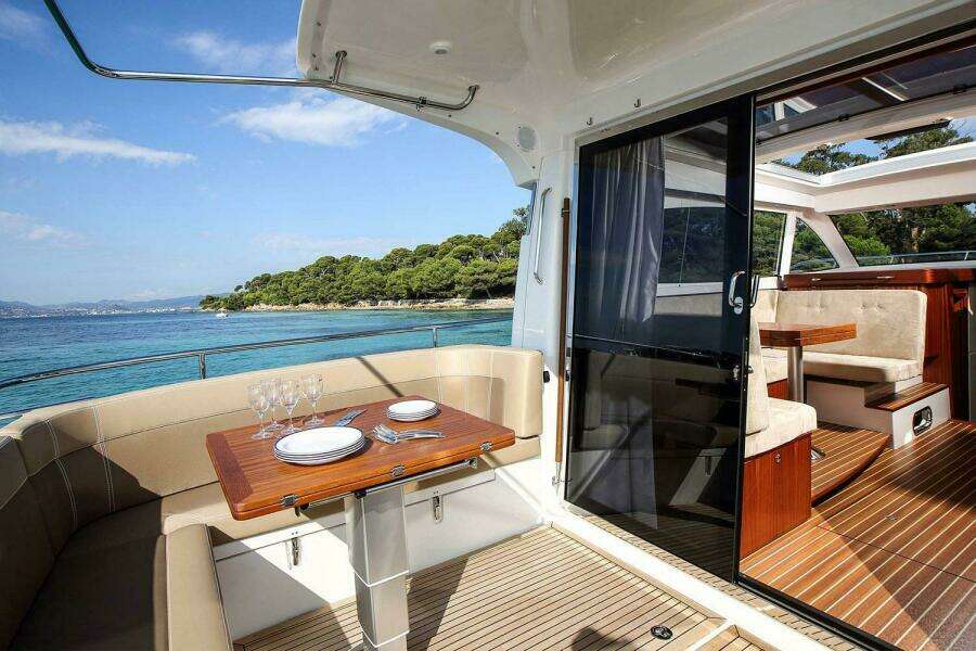 43ft Nimbus Yacht For Sale