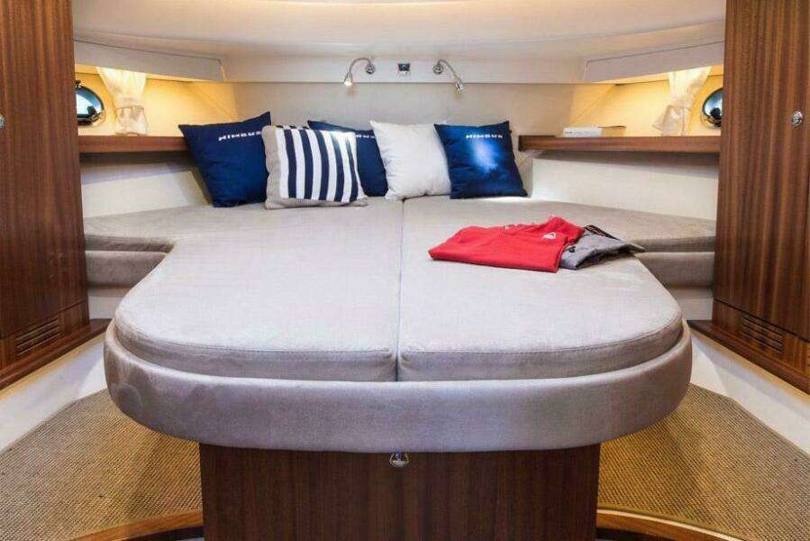 43ft Nimbus Yacht For Sale