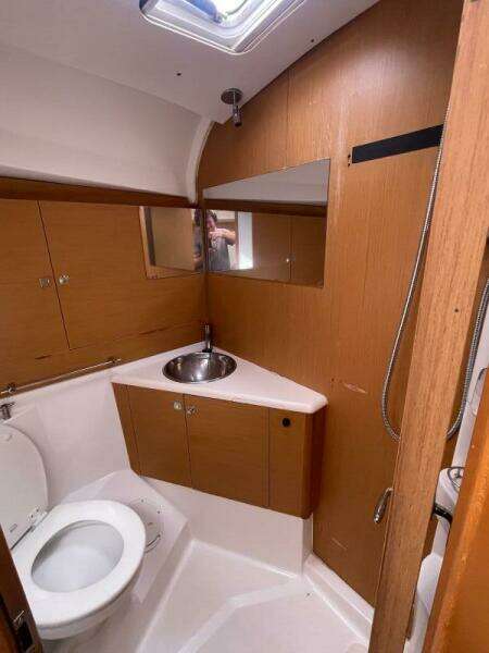 Honu Kai  44ft Jeanneau Yacht For Sale