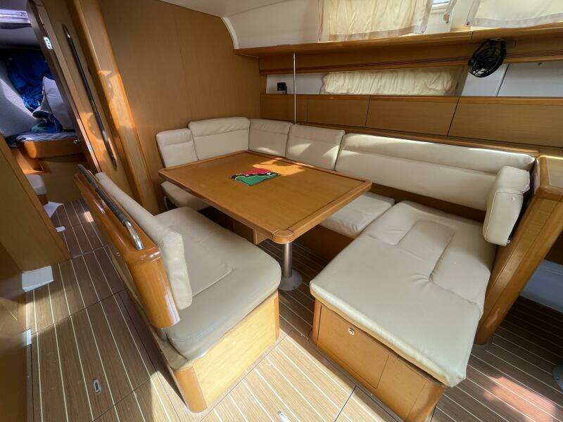 Honu Kai  44ft Jeanneau Yacht For Sale