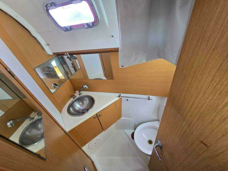 Honu Kai  44ft Jeanneau Yacht For Sale
