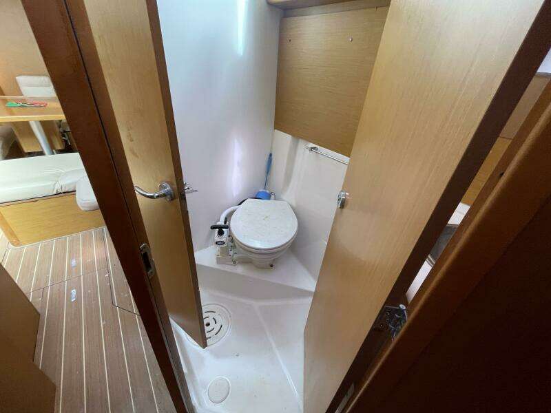 Honu Kai  44ft Jeanneau Yacht For Sale