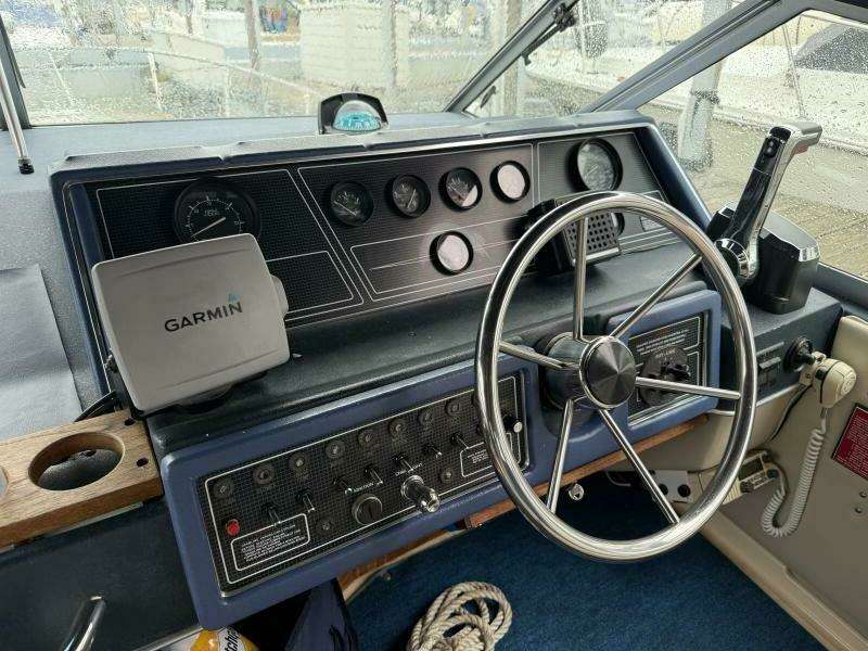 27ft Sea Ray Yacht For Sale