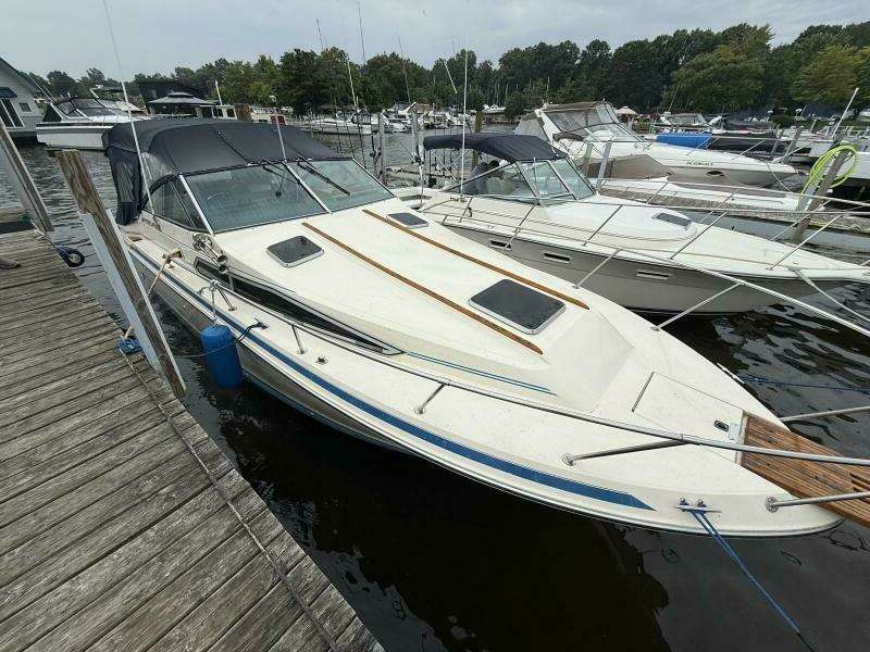 27ft Sea Ray Yacht For Sale