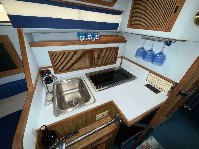 27ft Sea Ray Yacht For Sale