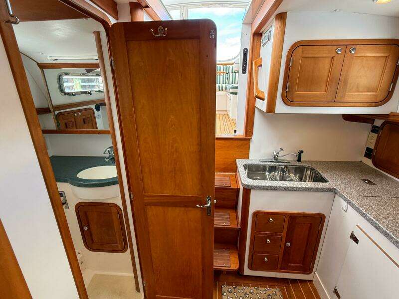 Waypoint 34ft Legacy Yacht For Sale