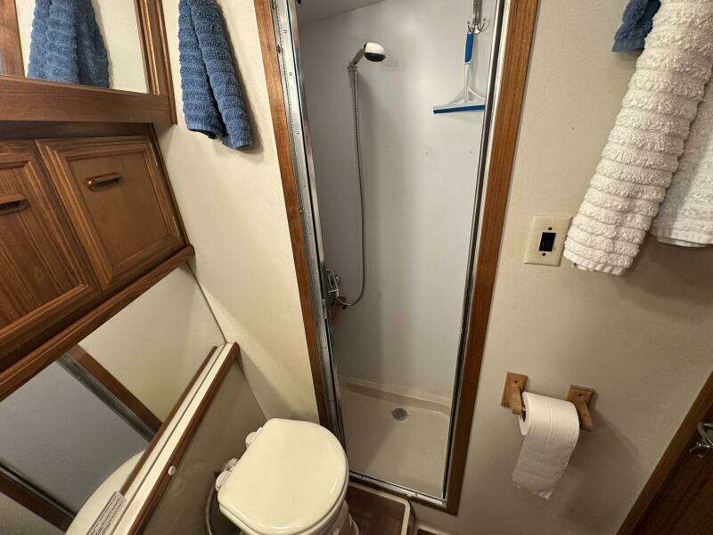 PerfectSeas 42ft Carver Yacht For Sale