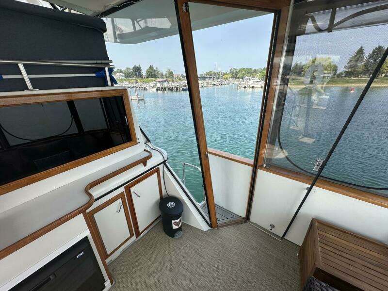 PerfectSeas 42ft Carver Yacht For Sale
