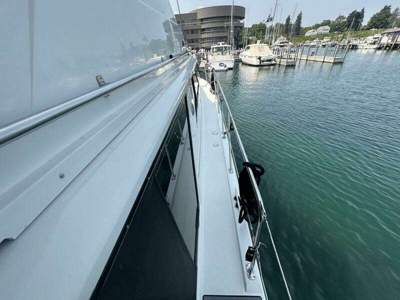 PerfectSeas 42ft Carver Yacht For Sale