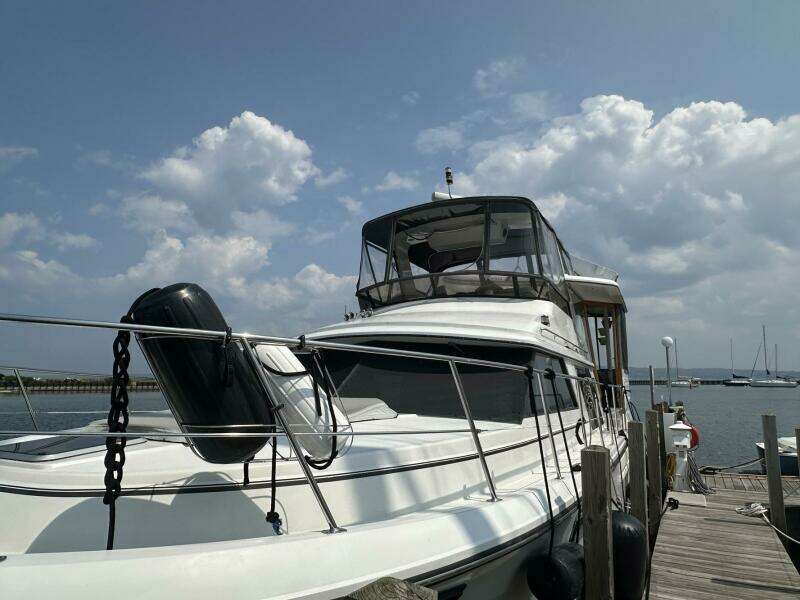 PerfectSeas 42ft Carver Yacht For Sale