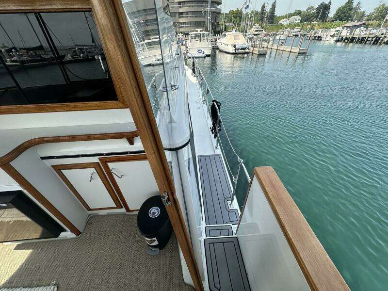 PerfectSeas 42ft Carver Yacht For Sale