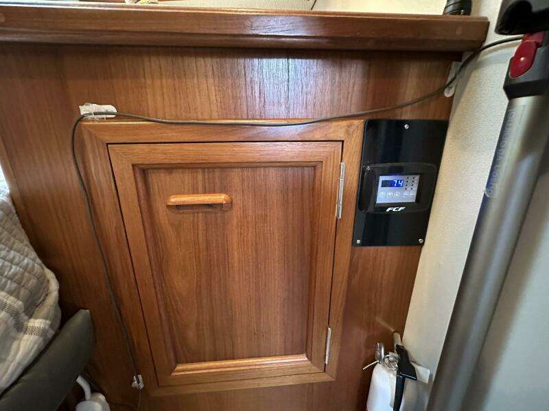 PerfectSeas 42ft Carver Yacht For Sale