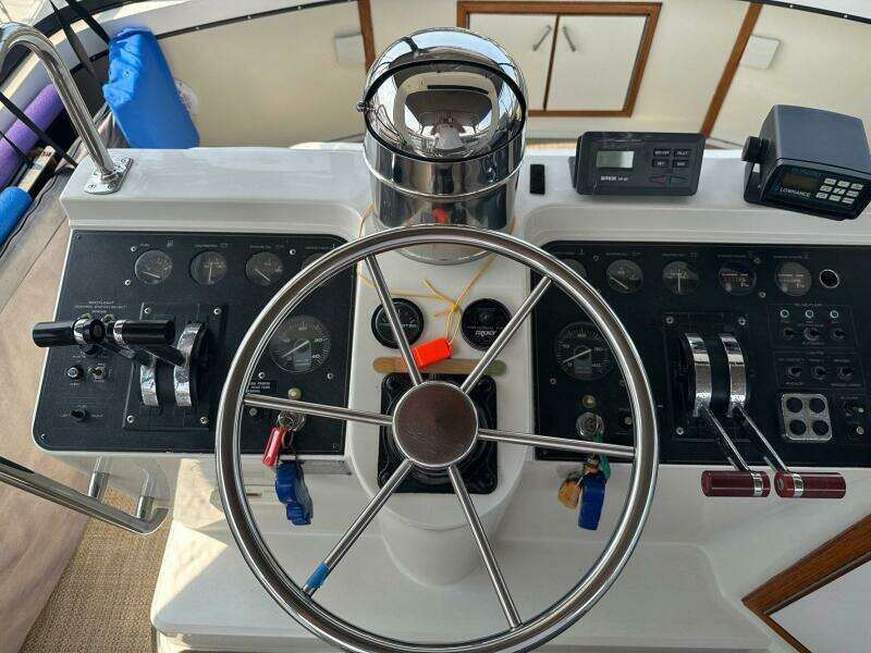 PerfectSeas 42ft Carver Yacht For Sale