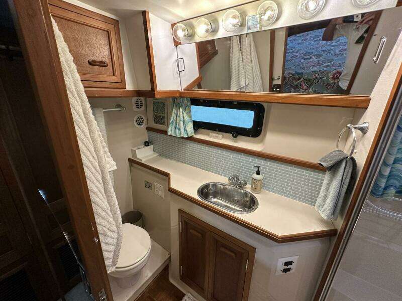 PerfectSeas 42ft Carver Yacht For Sale