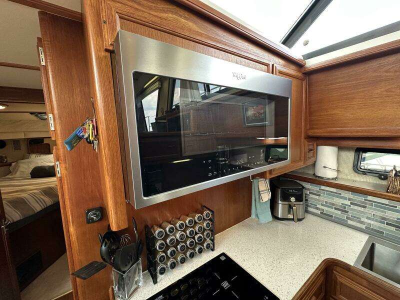PerfectSeas 42ft Carver Yacht For Sale