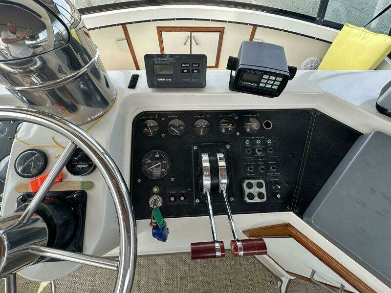 PerfectSeas 42ft Carver Yacht For Sale