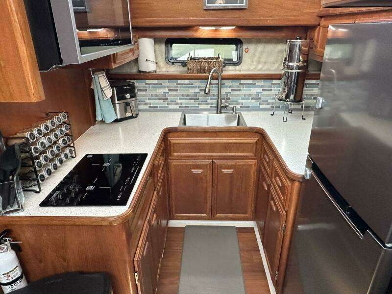 PerfectSeas 42ft Carver Yacht For Sale