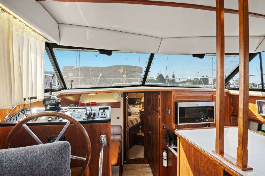 PerfectSeas 42ft Carver Yacht For Sale