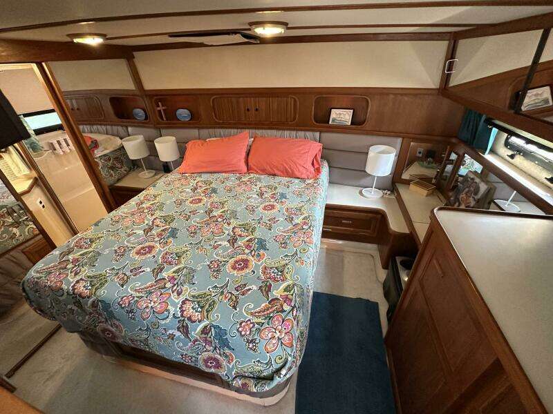 PerfectSeas 42ft Carver Yacht For Sale