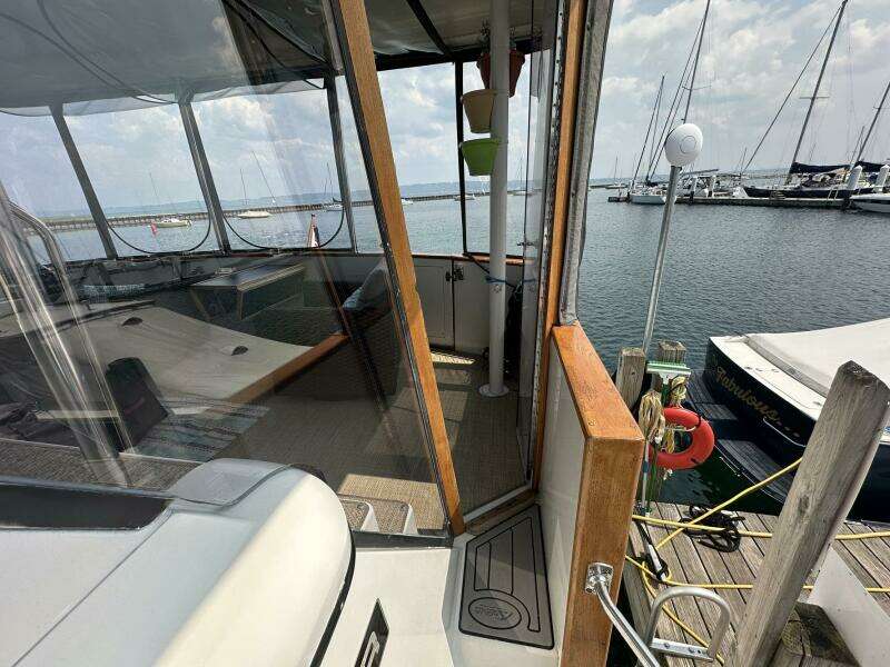 PerfectSeas 42ft Carver Yacht For Sale