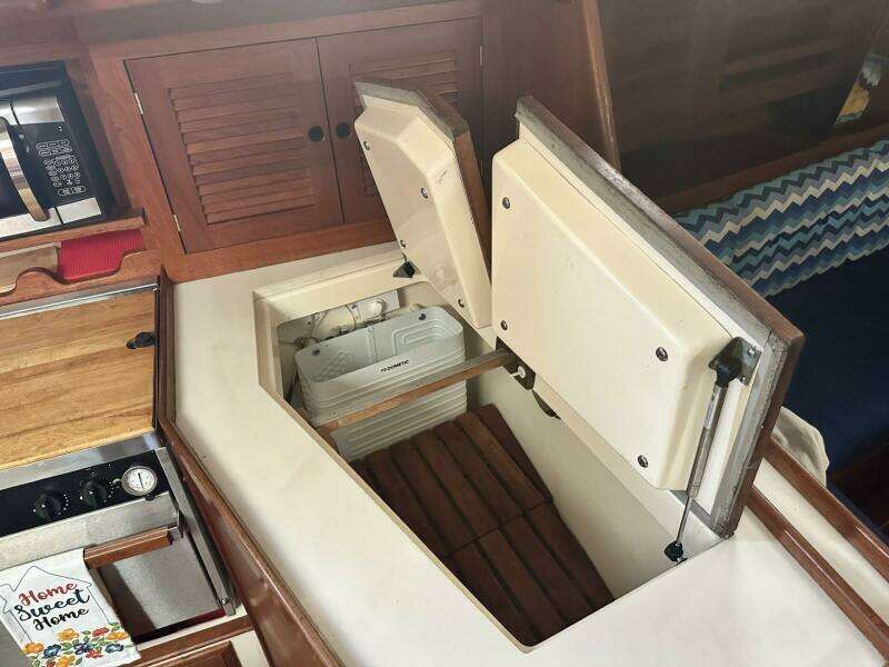 Bittersweet 41ft Tartan Yacht For Sale